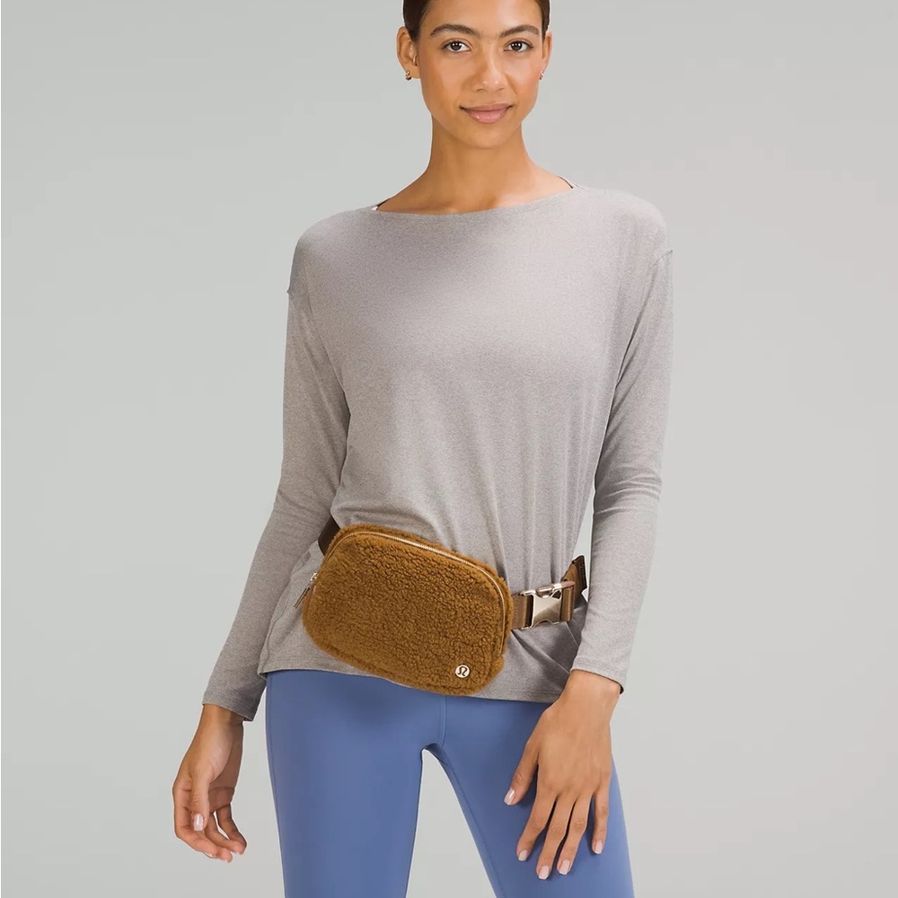 Lululemon fleece belt bag